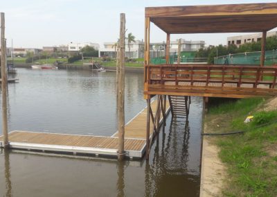 muelle-flotante-pergola-y-escalera